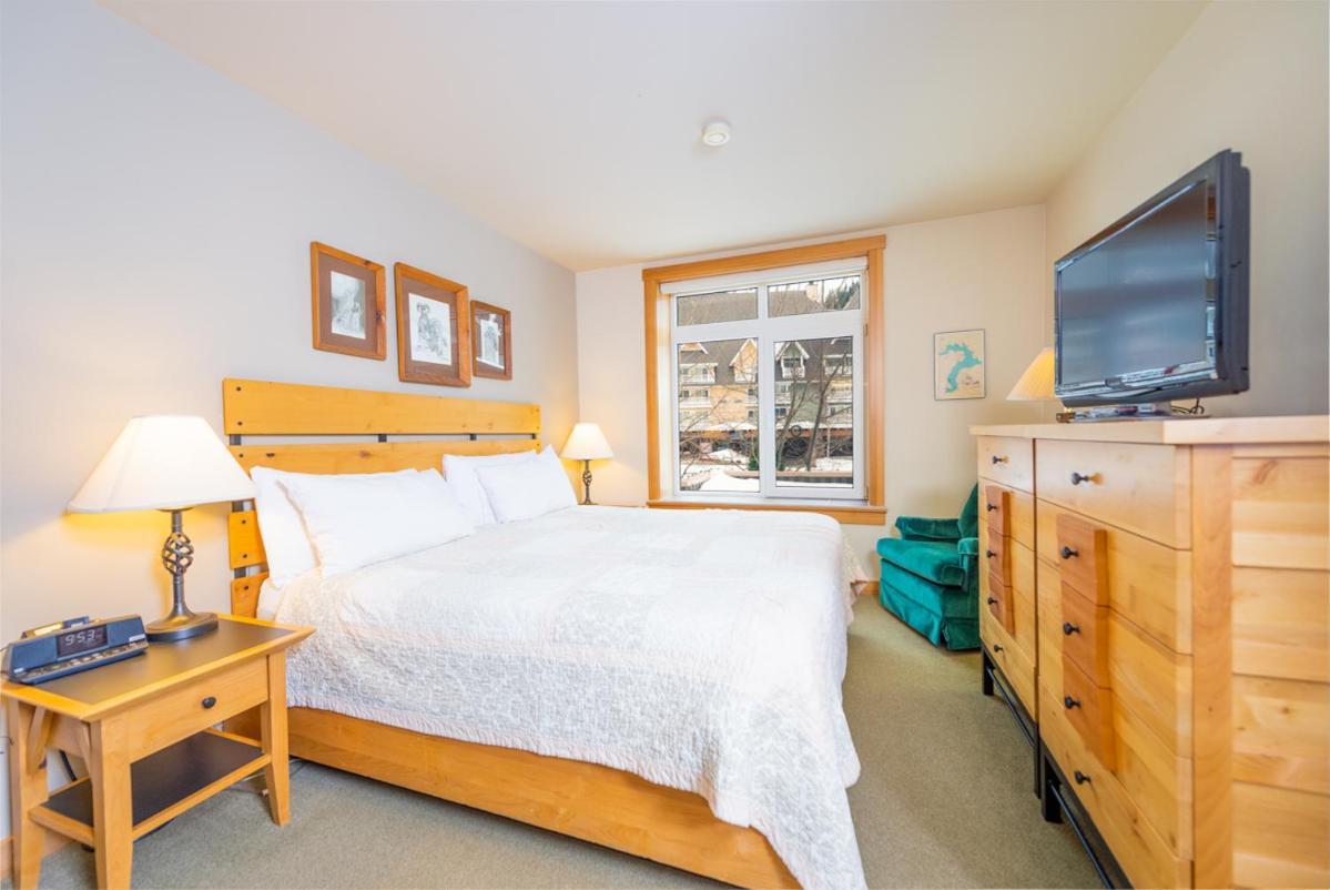 Schweitzer Mountain Resort White Pine Lodge Сандпойнт Екстериор снимка