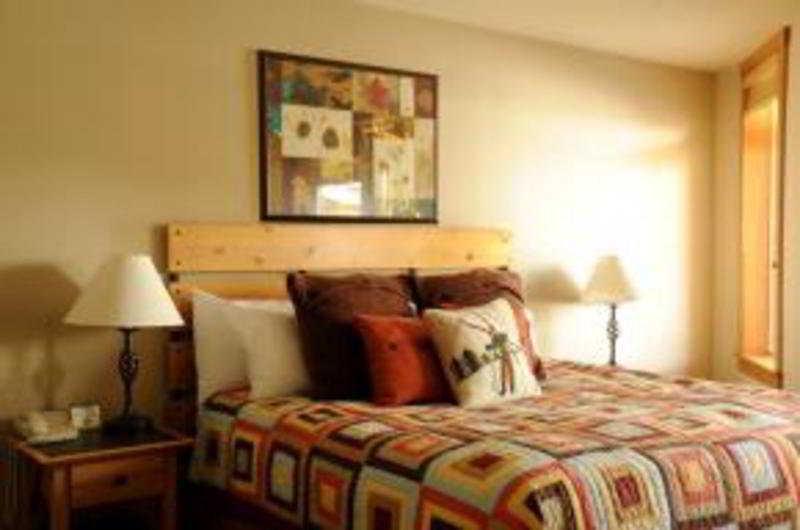 Schweitzer Mountain Resort White Pine Lodge Сандпойнт Екстериор снимка