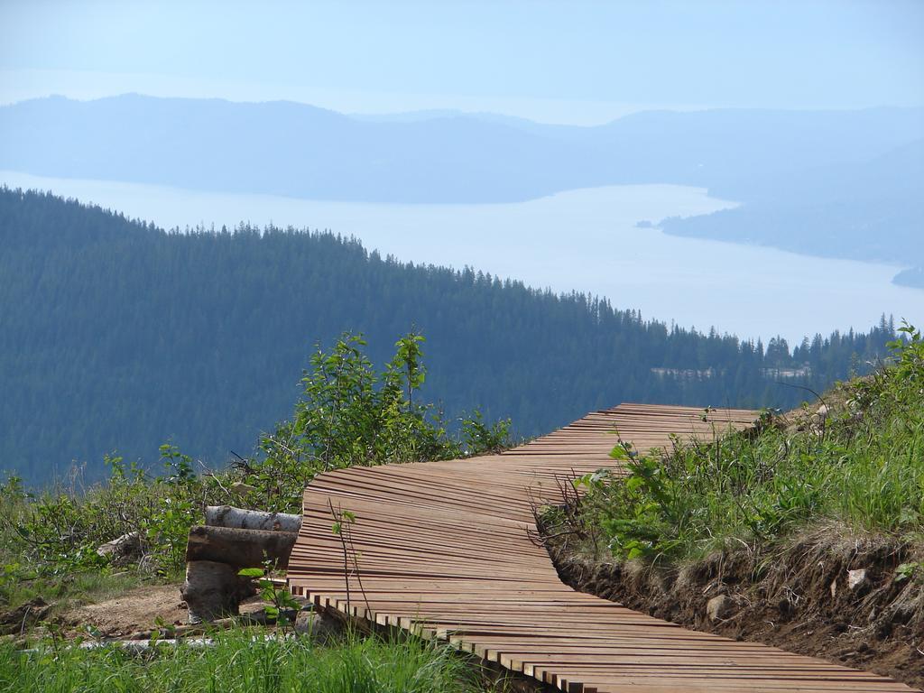 Schweitzer Mountain Resort White Pine Lodge Сандпойнт Екстериор снимка