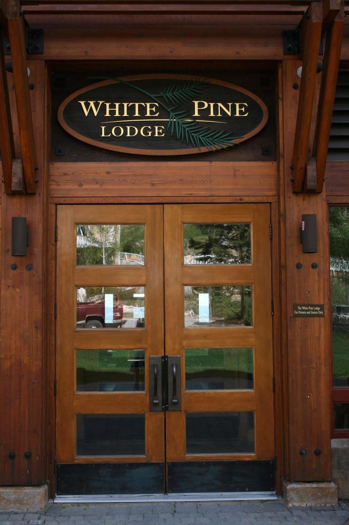 Schweitzer Mountain Resort White Pine Lodge Сандпойнт Екстериор снимка