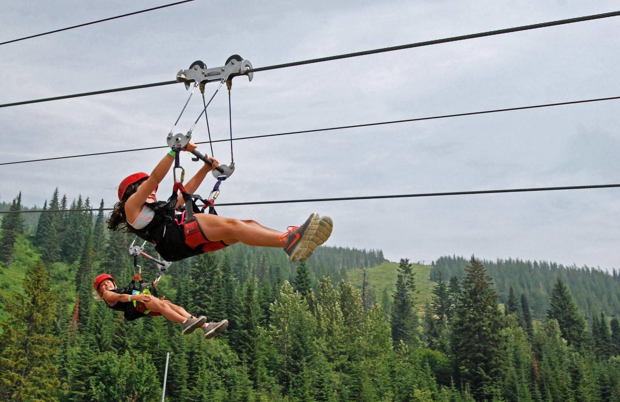 Schweitzer Mountain Resort White Pine Lodge Сандпойнт Екстериор снимка